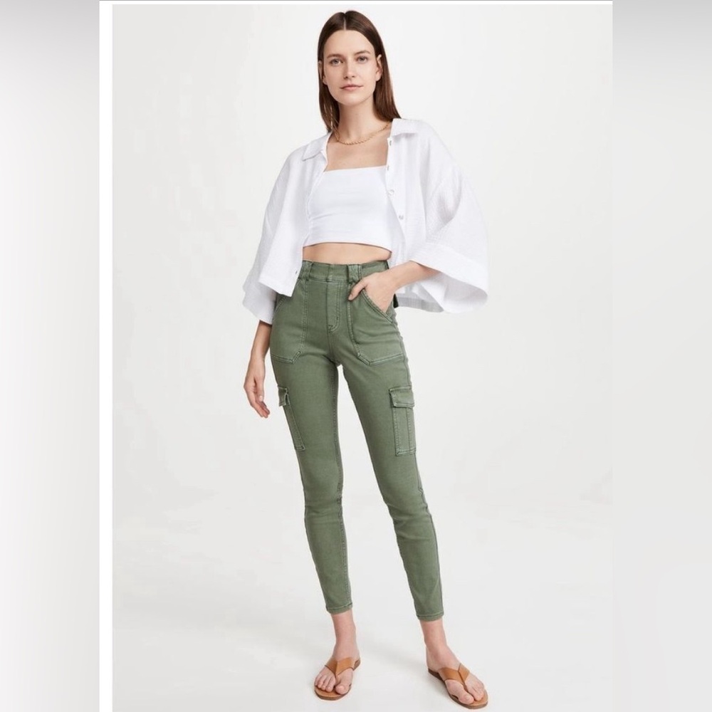 Spanx Stretch Twill Ankle Cargo Pants in Soft Sage Medium